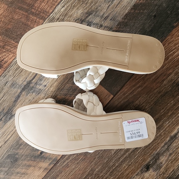 Dolce vita chunky strap sandals. Cream colored, Size 7 - Picture 2 of 4